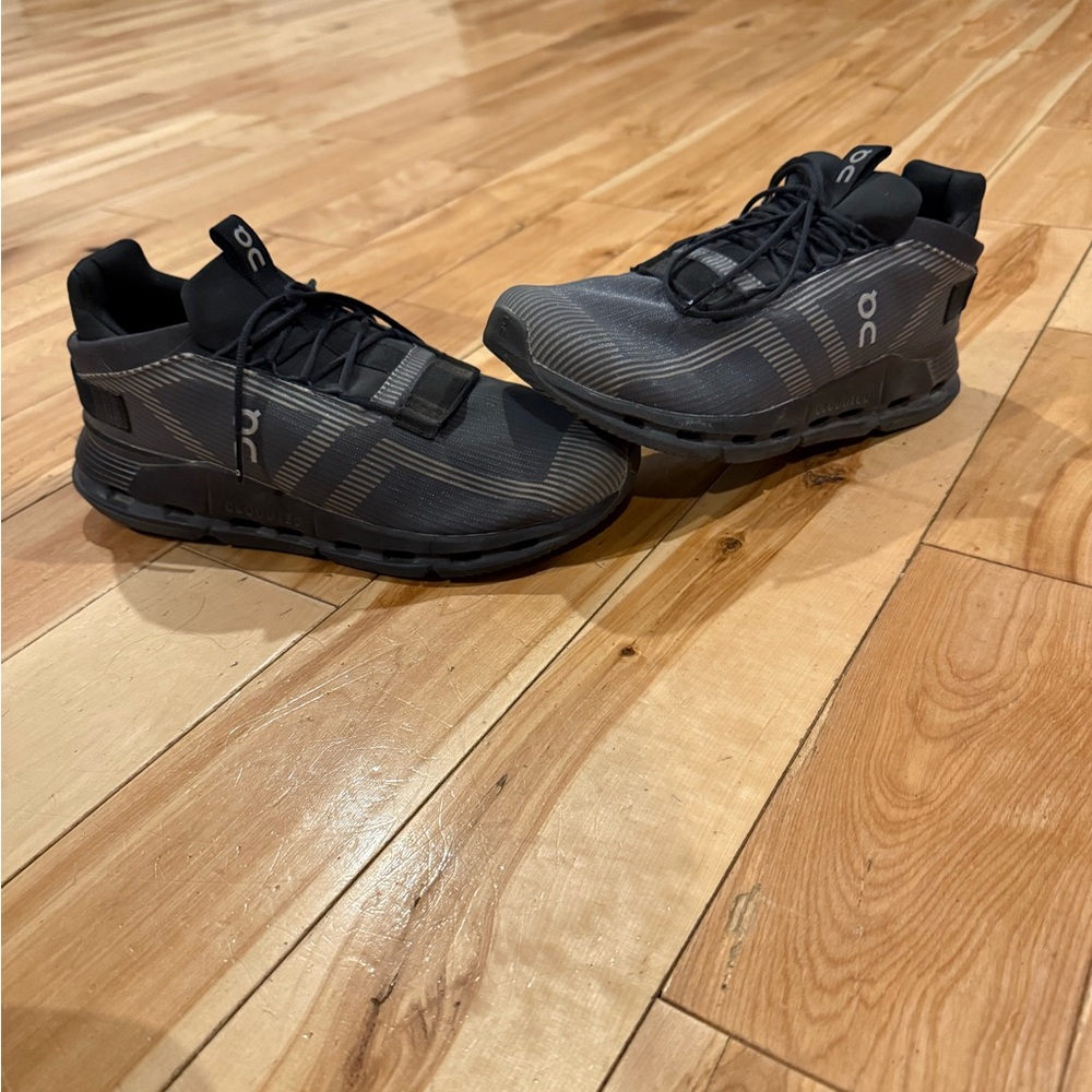 On Running Men's Charcoal and Black Athletic Shoes
